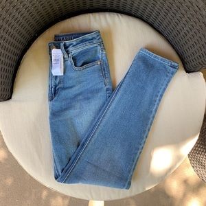 2 pairs of American Eagle mom jeans